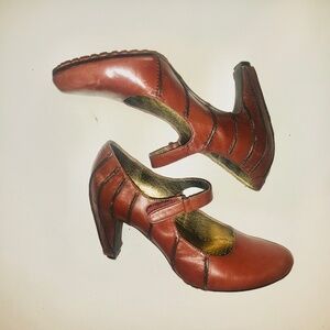 Tsubo Mary Jane Brick Red Leather Heels/Pumps/Shoes Office Retro/Vintage Size 7